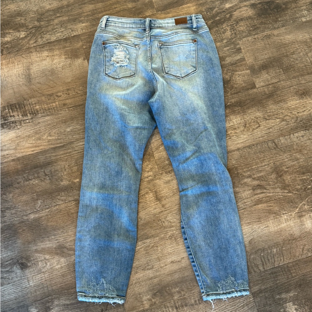 Judy Blue Distressed Skinny Jeans in Light Blue - Picture 3 of 3